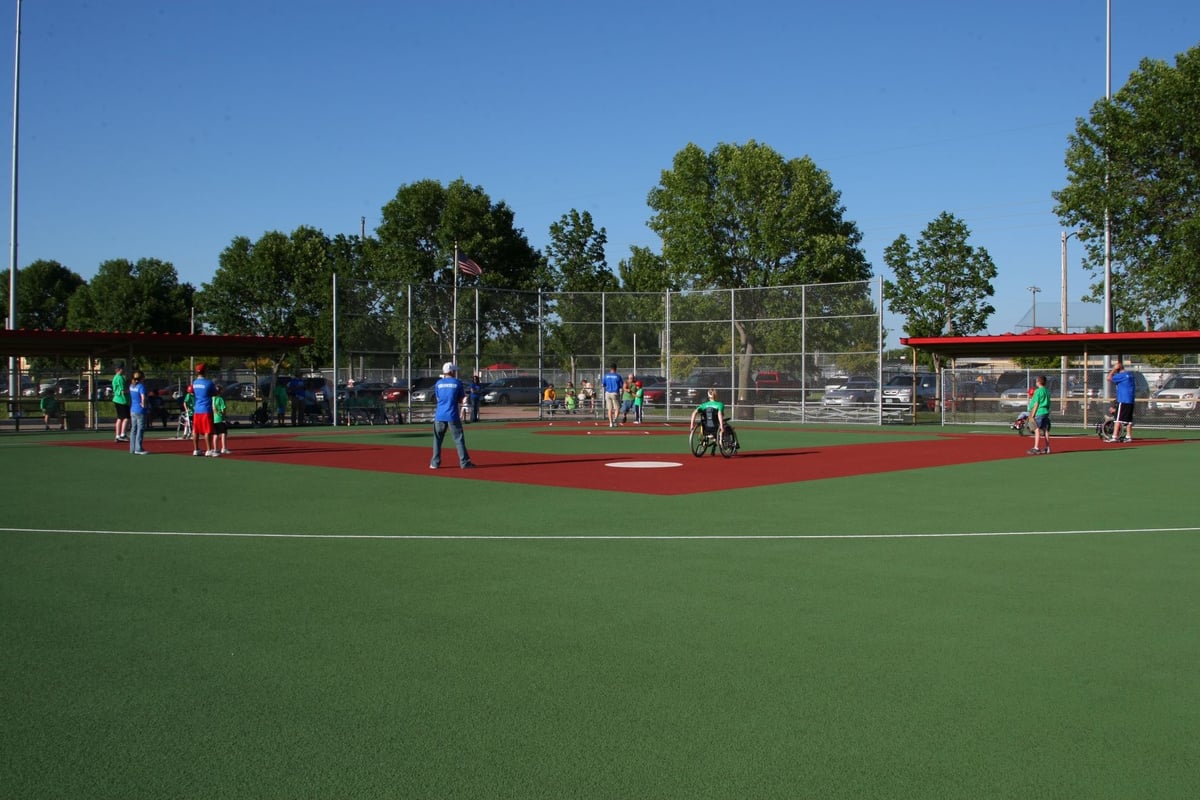 Miracle Field (Fallenstein Field) | Playeasy