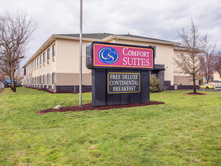 Comfort Suites (Van Mall)