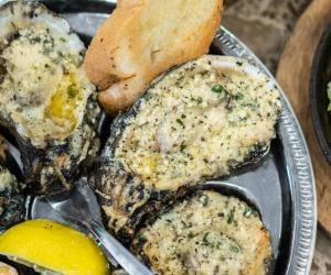 Le Bayou Restaurant & Oyster Bar