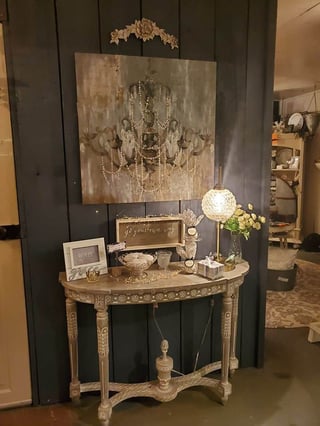 Daigle Hill Antiques