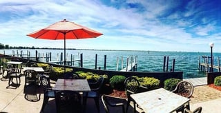 Bobby Macs Bayside Tavern & Grill