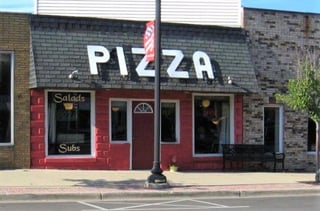 Ernestos Pizzeria