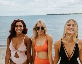SaltyBeach Spray Tanning