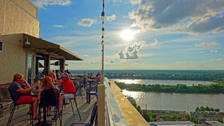 10 South Rooftop Bar & Grill