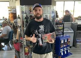 Van's Comics, Cards & Games