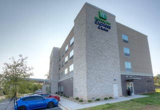 Holiday Inn Express & Suites Fort Mill, an IHG Hotel