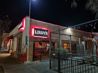 Lindy's on 4th