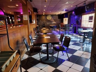 Spotlight Lounge & Restaurant