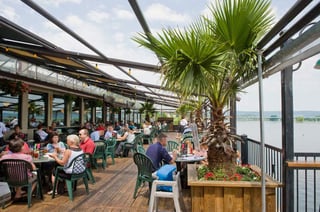 Duke's Riverside Bar & Grille