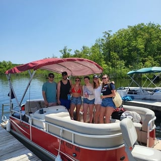 Salvi Aquatic Boat Rentals