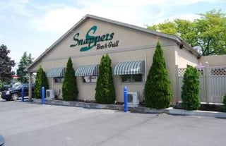 Snappers Bar & Grill