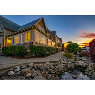 Sunrise Inn Villas and Suites