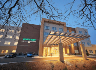 Gundersen Hotel and Suites