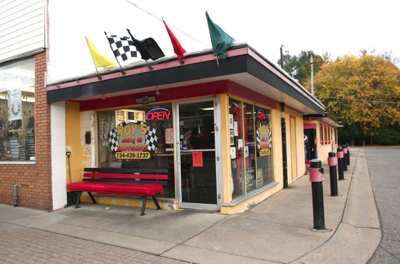 Roy's BBQ & Burgers