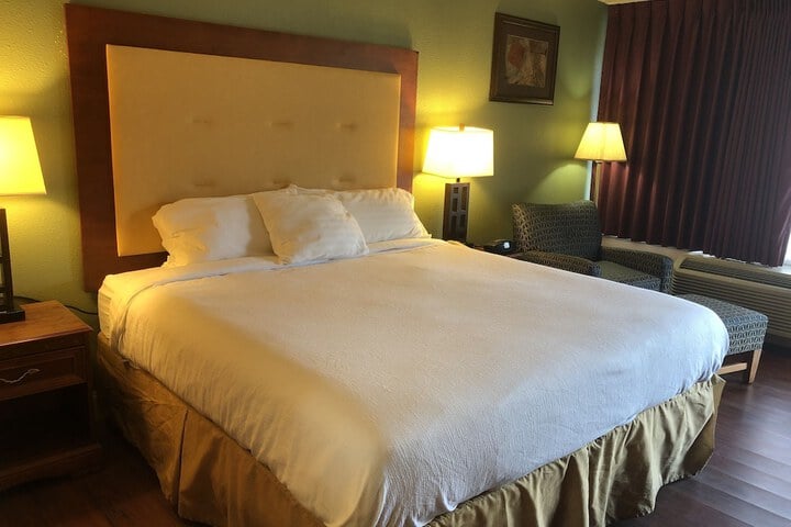 Express Airport Inn