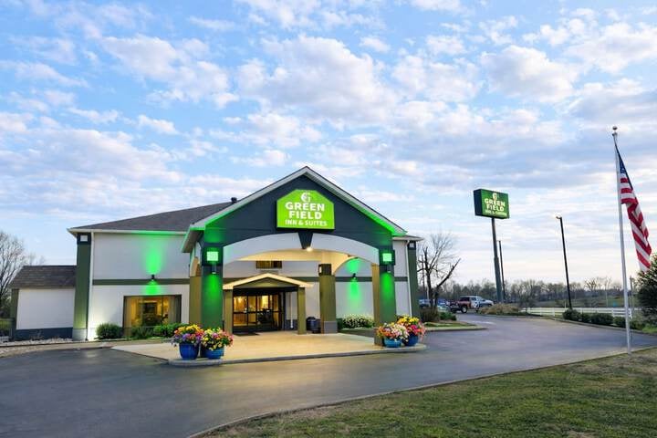 Greenfield Inn & Suites Owensboro, KY Airport