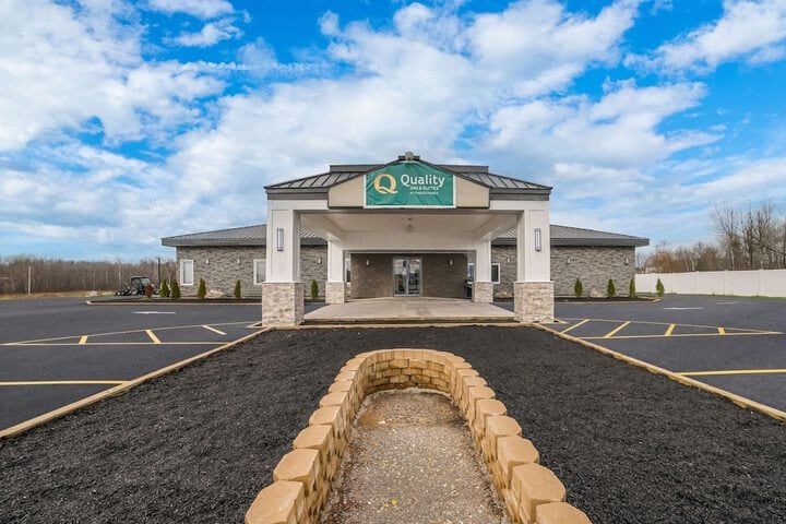Quality Inn & Suites