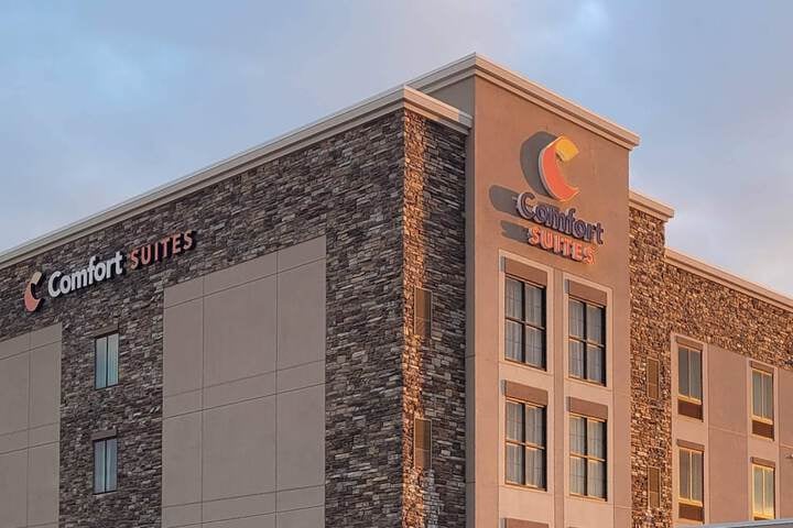 Comfort Suites