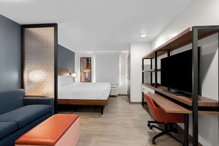 Everhome Suites Glendale