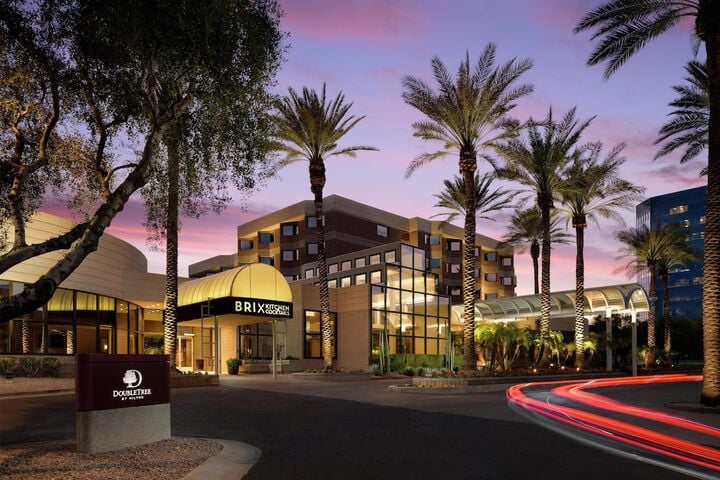 DoubleTree Suites by Hilton Hotel Phoenix