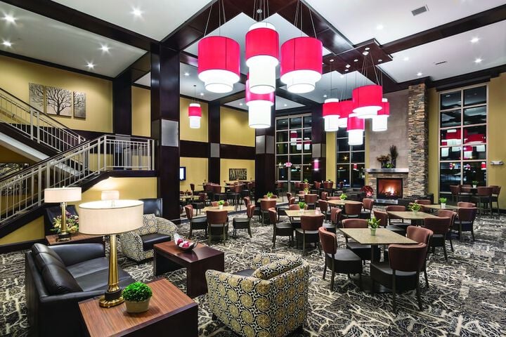 Clubhouse Hotel & Suites