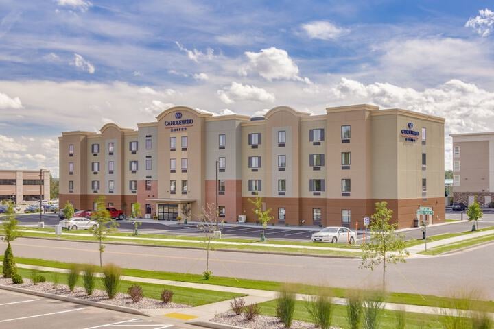 Candlewood Suites Eau Claire, an IHG Hotel
