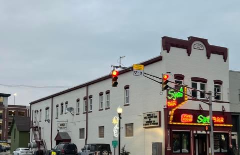 Syd's Fine Food and Spirits