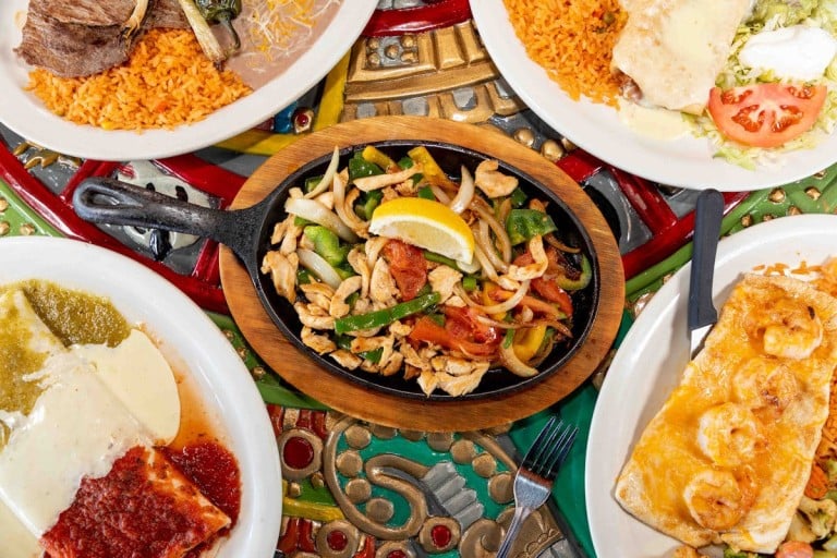 El Azteca Mexican Restaurant