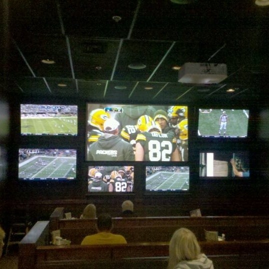 Holidays Pub & Grill
