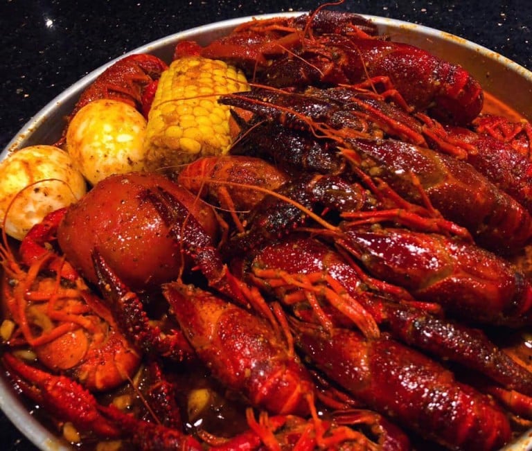 Juicy Crawfish & Seafood