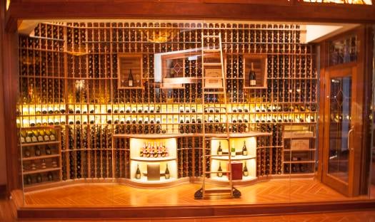 Eddie Merlot's