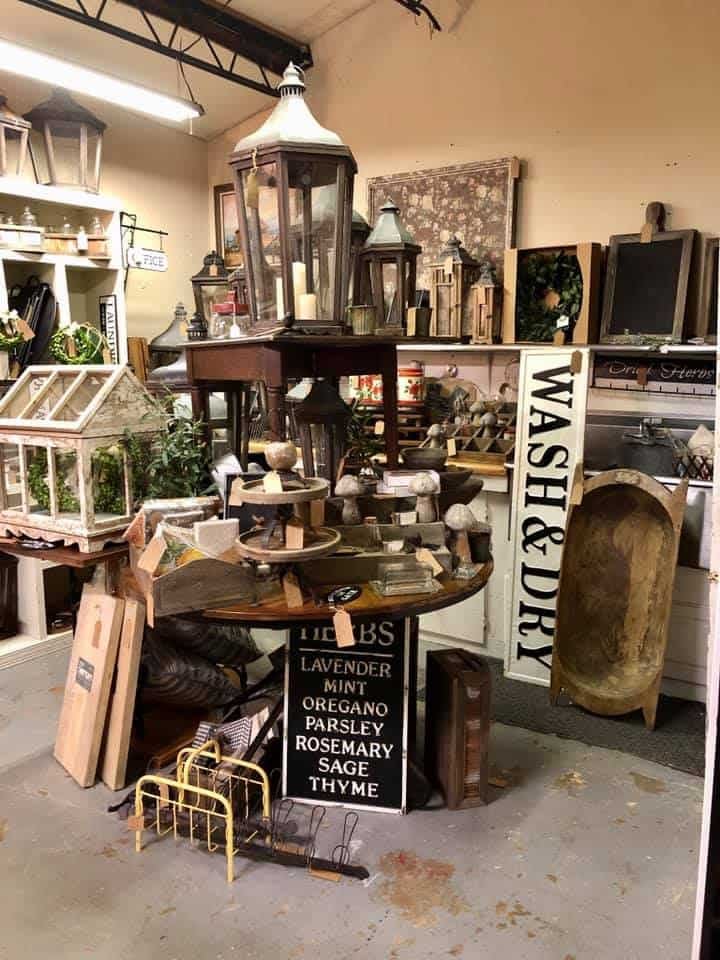 Bayou Antiques and Gifts