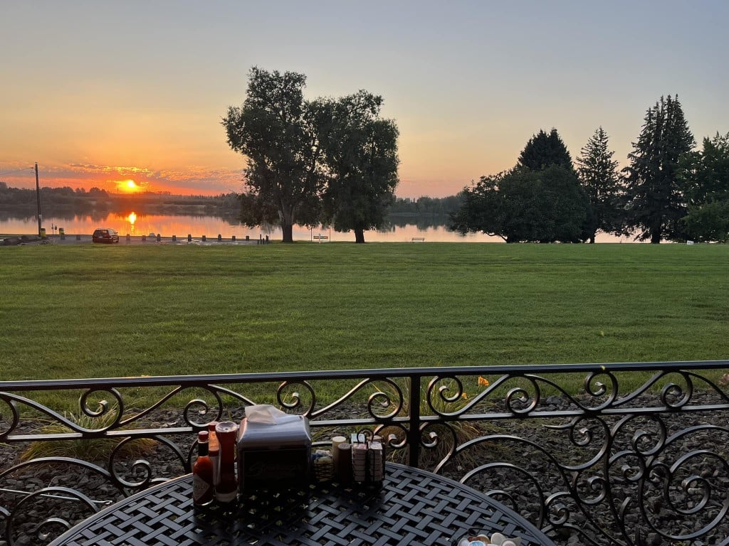 Sterling's Restaurant - Kennewick
