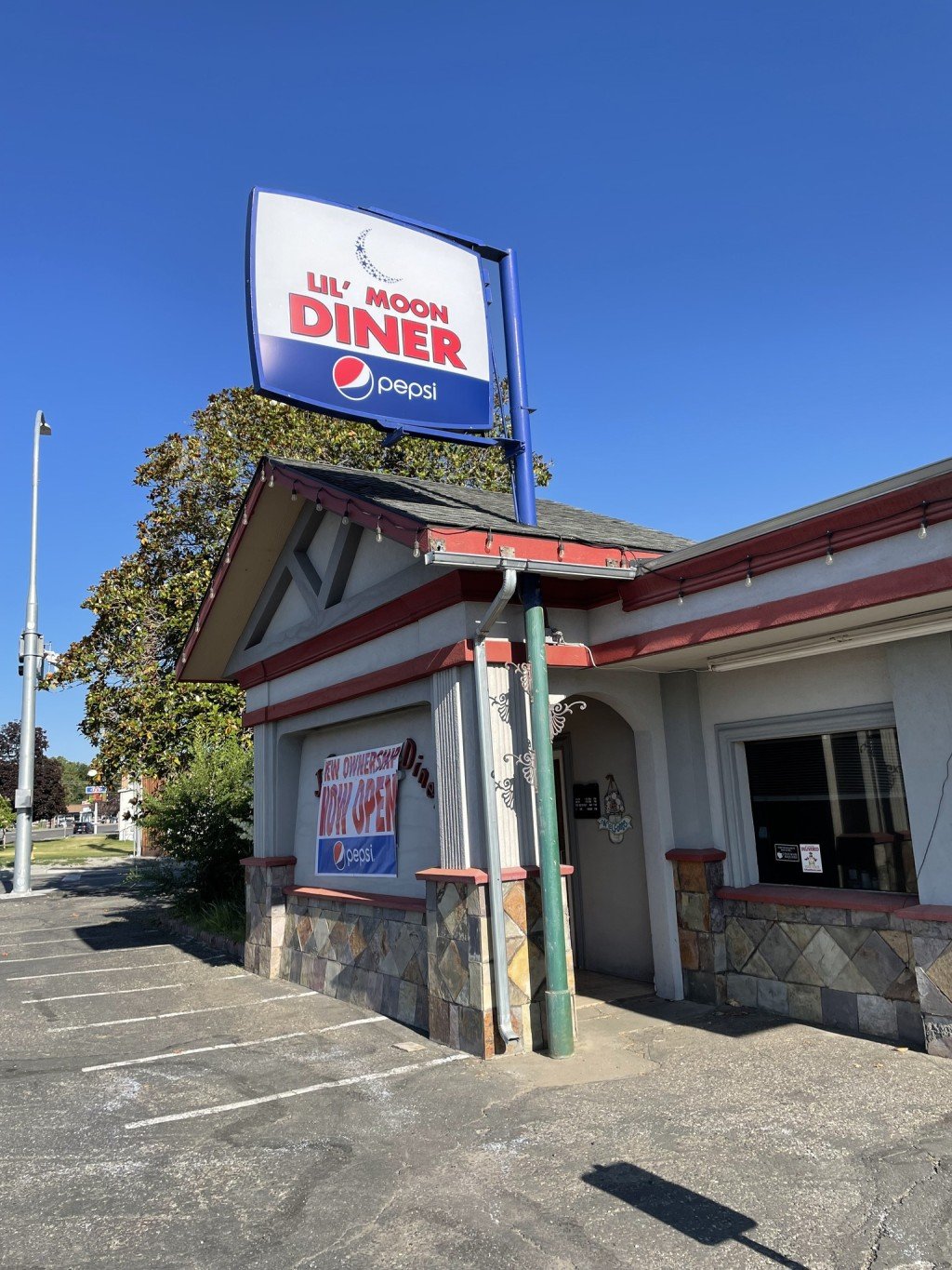 Lil’ Moon Diner