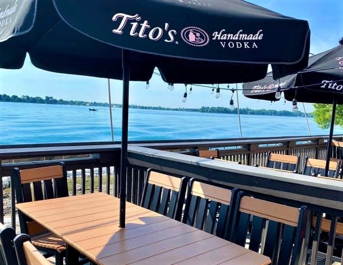 Anita's Riverfront Grille