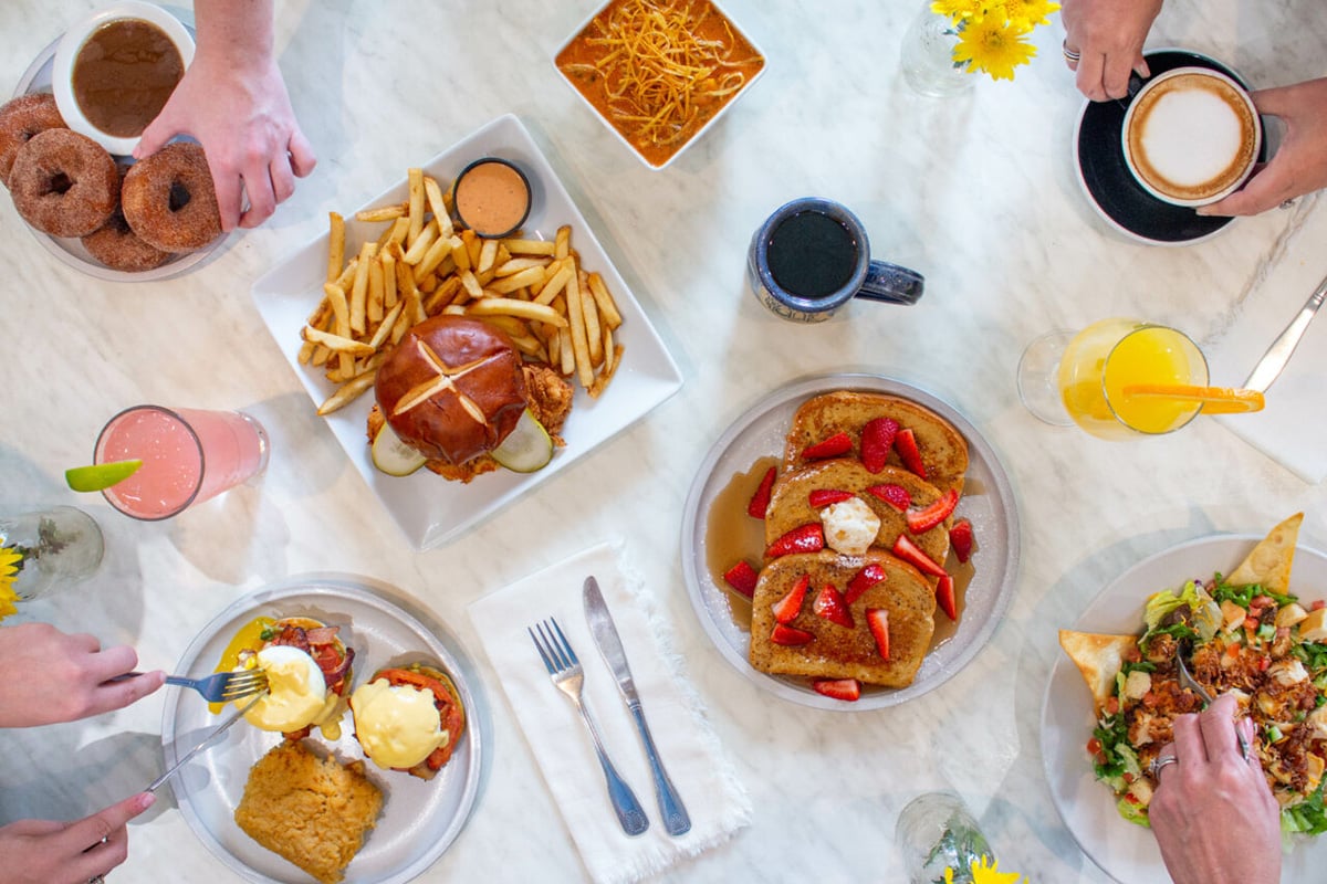 The Toasted Yolk Cafe