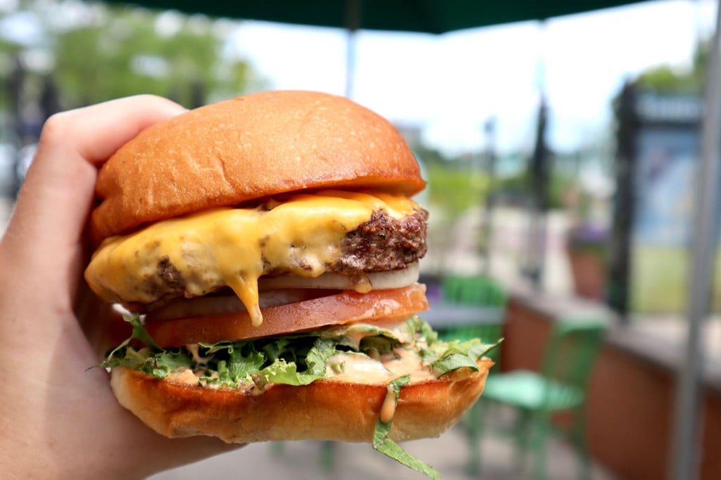 Wahlburgers