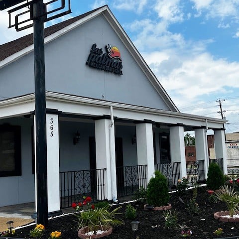 Las Palmas Bar & Grill