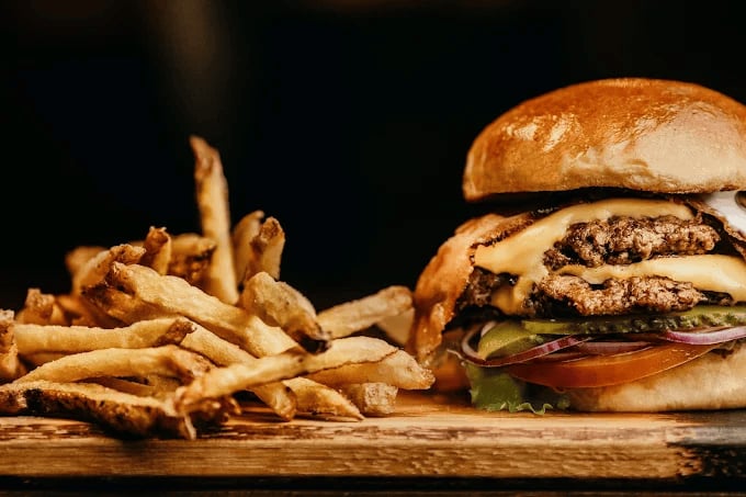 Lakeside Grill & Cafe