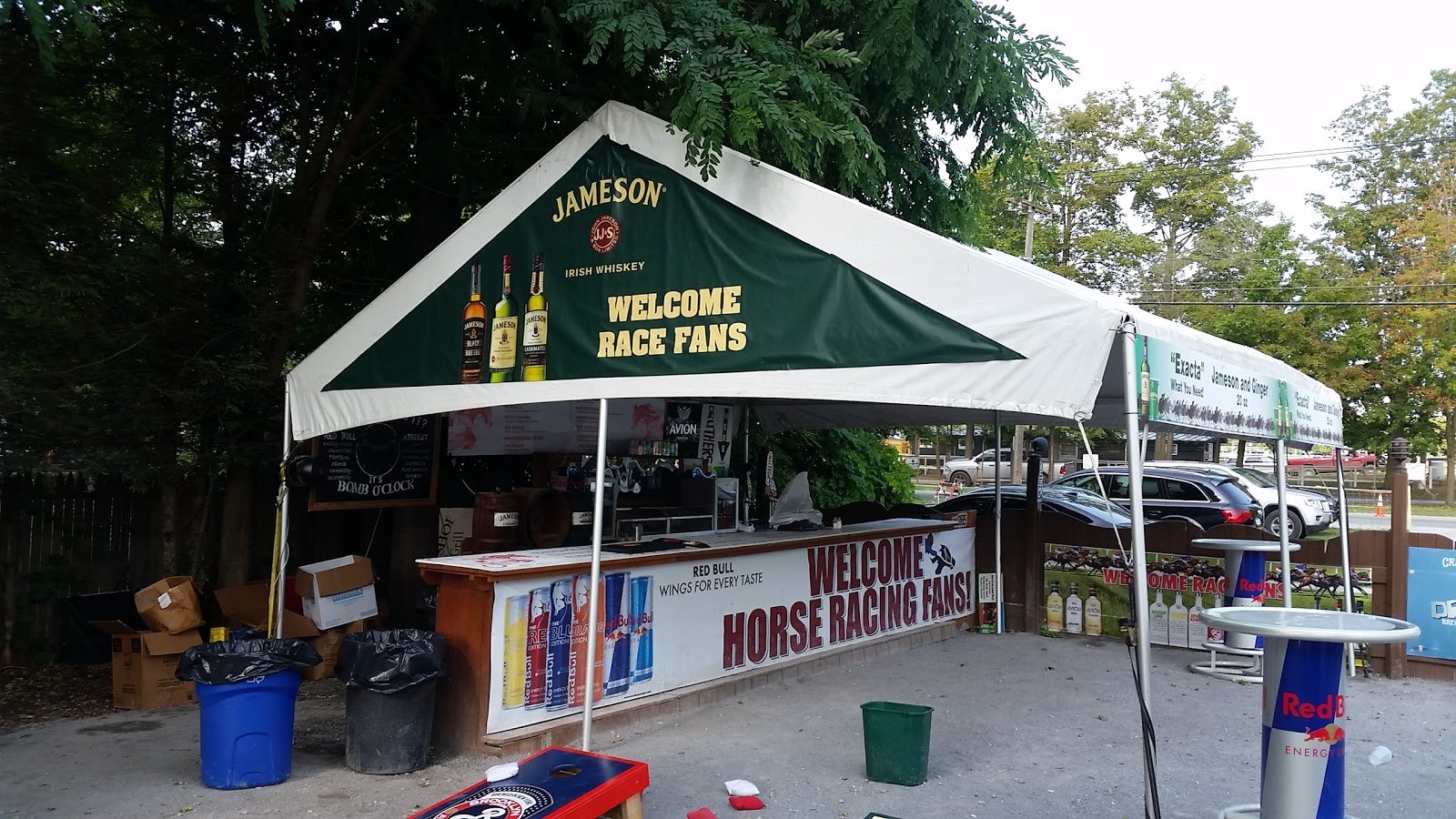 Horseshoe Inn Bar & Grill