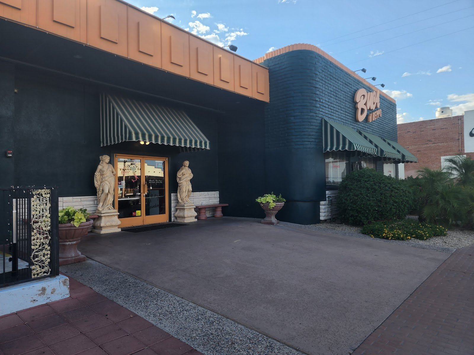 Buca di Beppo Italian Restaurant