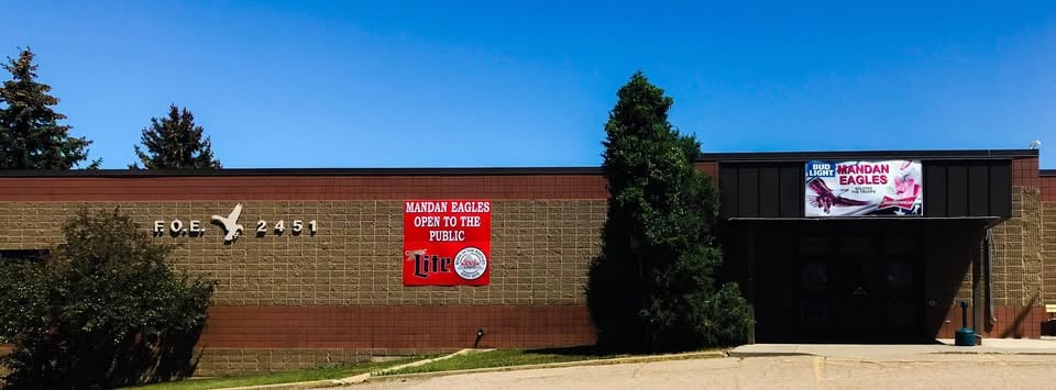 MANDAN EAGLES Club