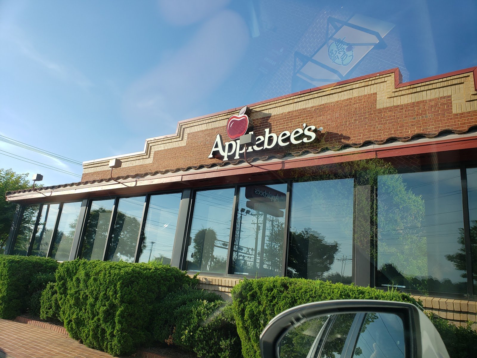 Applebee's Grill + Bar