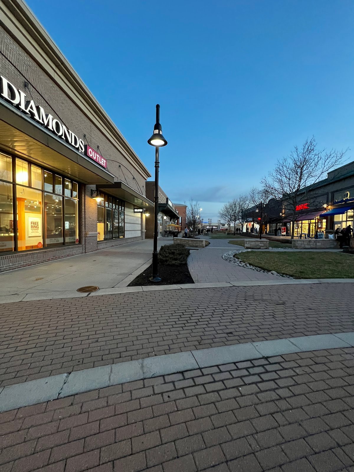 Legends Outlets Kansas City