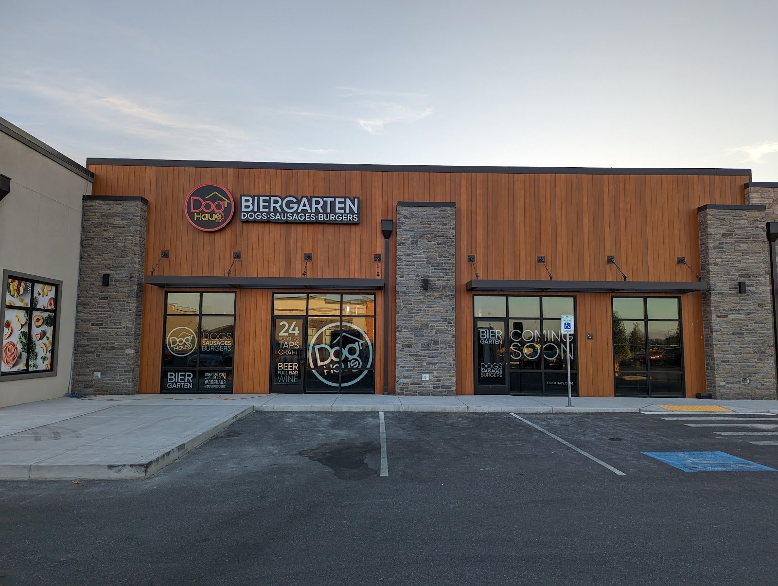 Dog Haus Biergarten-Pasco