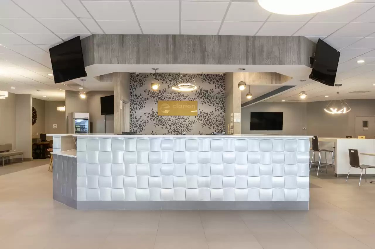 Clarion Pointe