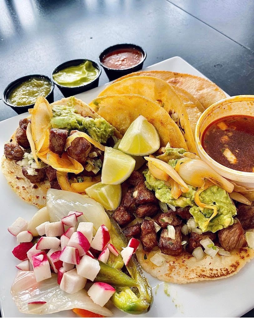 Pacos Tacos