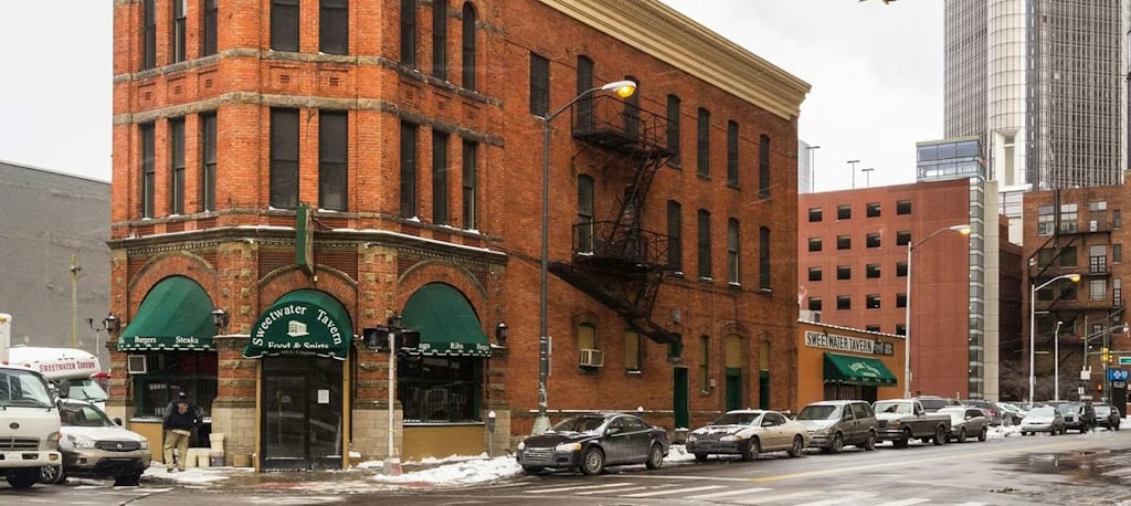 Sweetwater Tavern