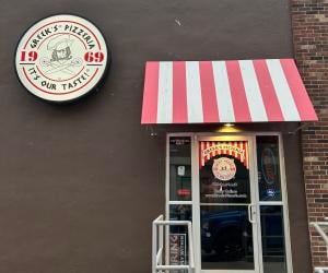Greek's Pizzeria & Tavern - South Terre Haute