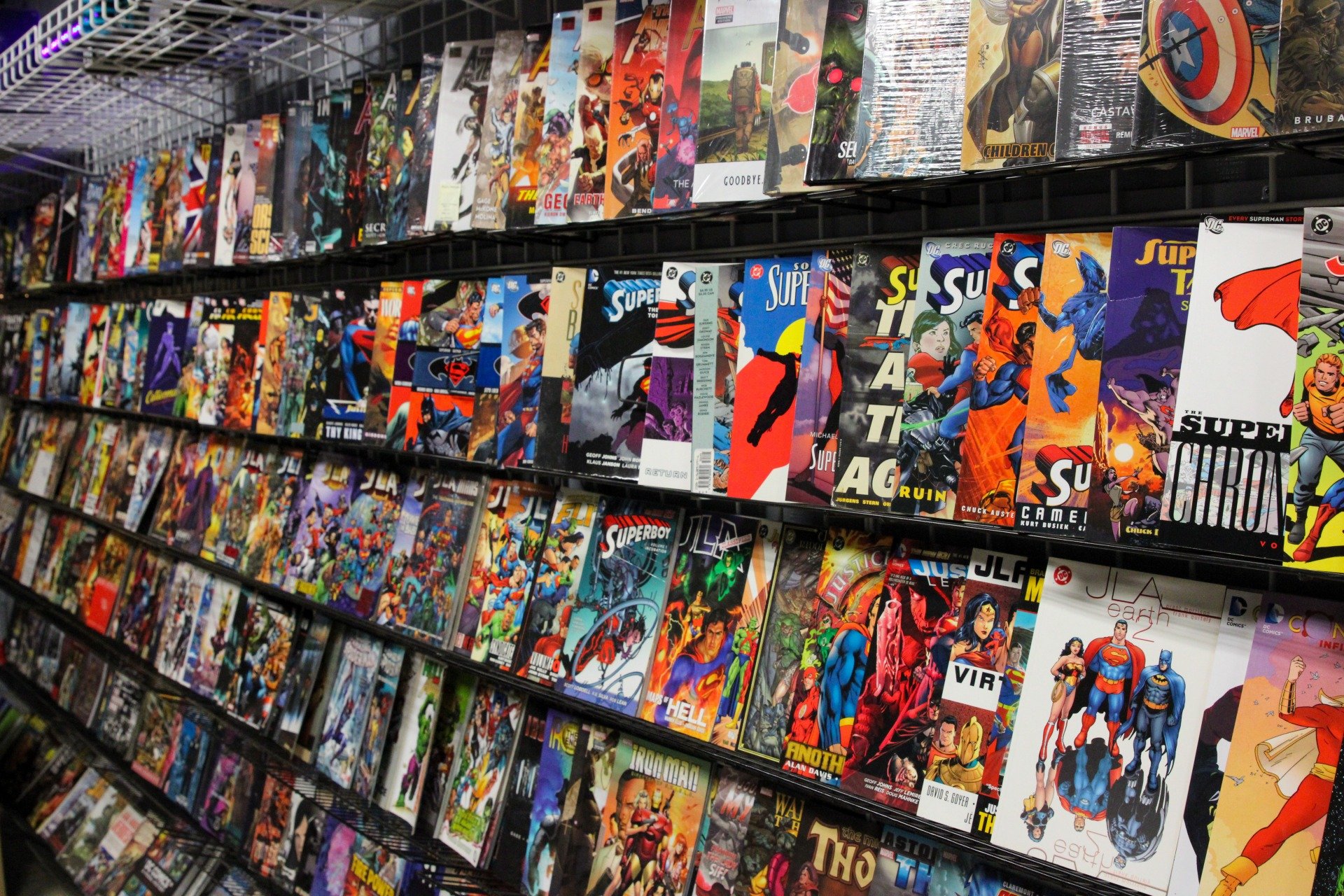 Spud's Emporium-Comic & Games